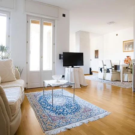 Luxury In Apartamento Como