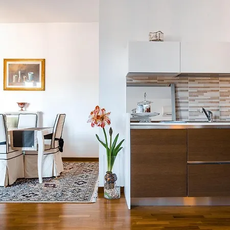 Luxury In * Como